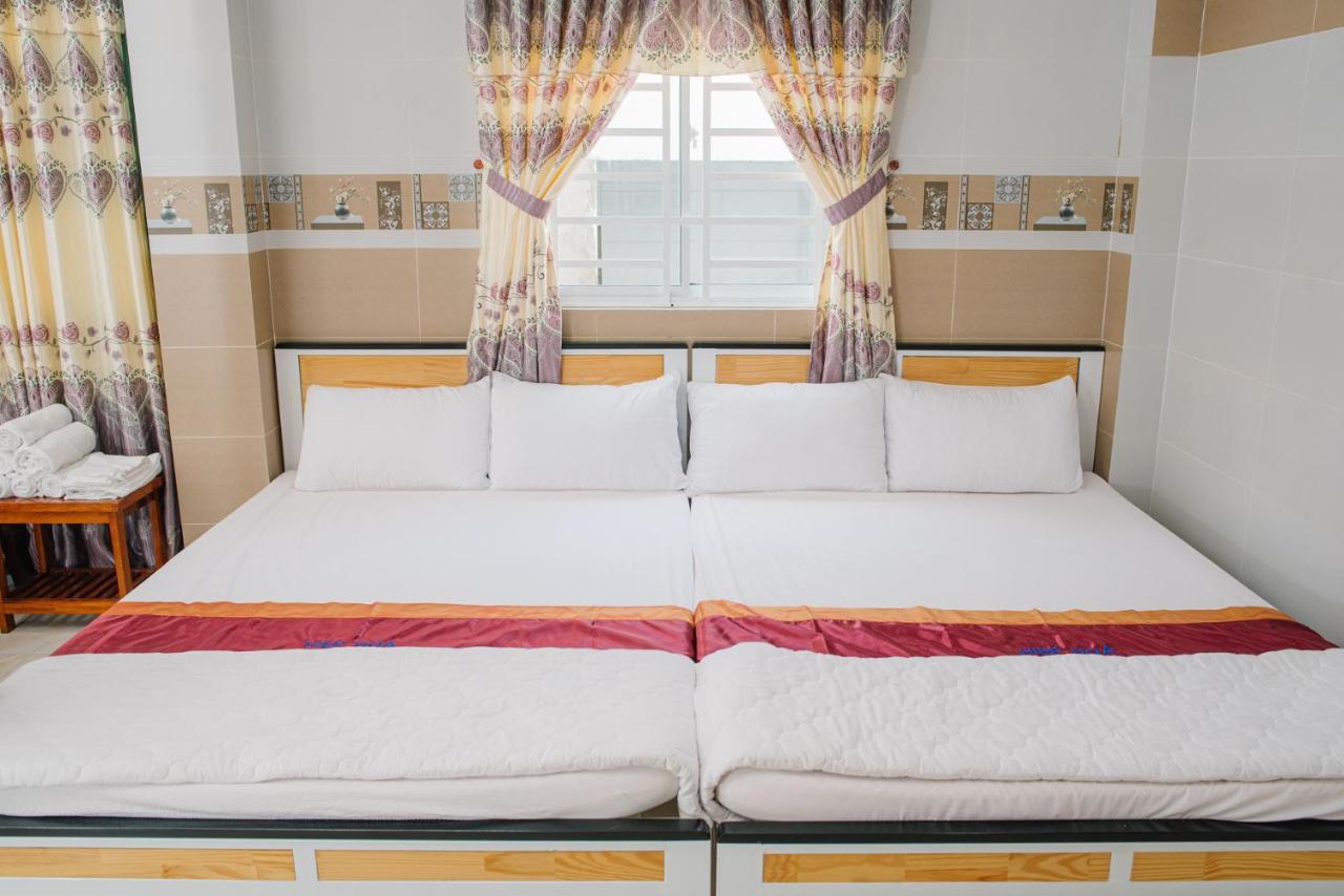 Hiep Hoa Hotel เจิวด๊ก ภายนอก รูปภาพ