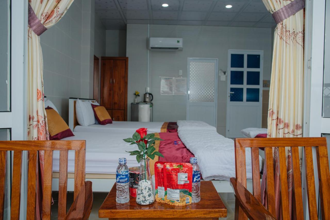 Hiep Hoa Hotel เจิวด๊ก ภายนอก รูปภาพ